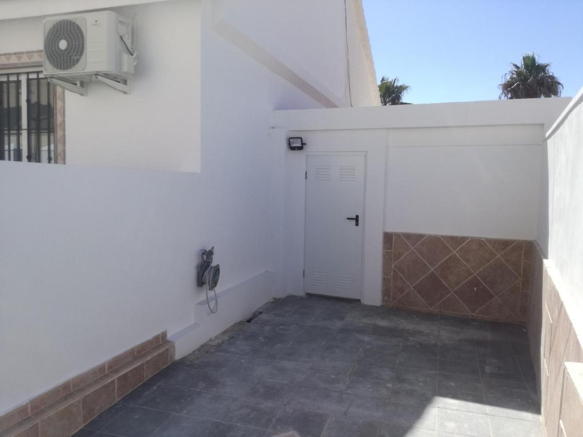 2 Bedroom Newly Renovated Bungalow Close To Bars & Restaurants Los Alcázares Exterior foto