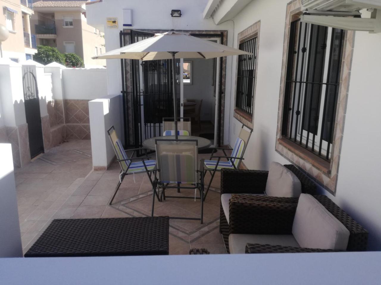 2 Bedroom Newly Renovated Bungalow Close To Bars & Restaurants Los Alcázares Exterior foto